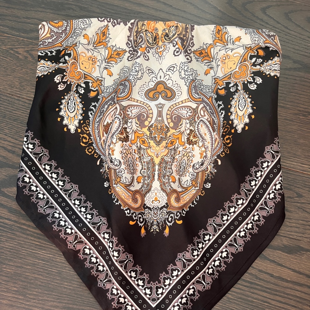 Sleeveless bando size small women’s top